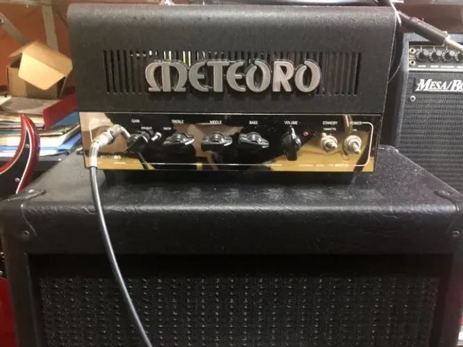 Meteoro Professional Amplifier MHT-G 15w Valvulado