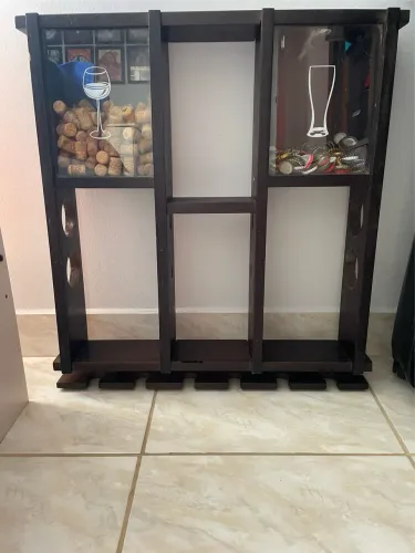 Adega de parede decorativa para bebidas 