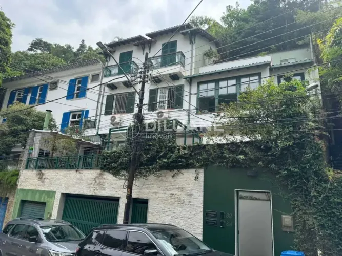 Casa de rua : / Residencial / Cosme Velho