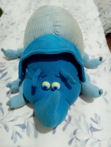 Pelúcia Azul - Personagem Divertido
