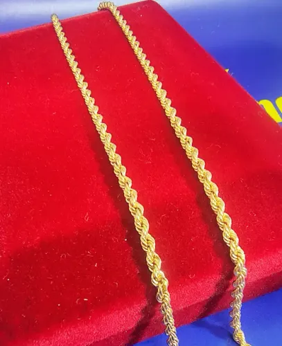 Gargantilha Corda Torcida Peso 4.32 Gramas 50 Cm 3 mm Ouro 18 Kilates
