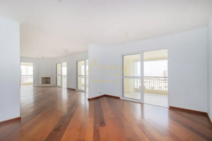 Apartamento no Condomínio Lázuli: luxo e elegância na rua mais nobre do bairro do Morumbi.