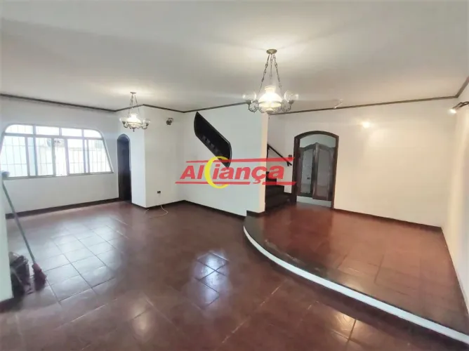 Sobrado 450m² para alugar com 4 quartos, sendo suítes, 4 vagas , Jd. Maia