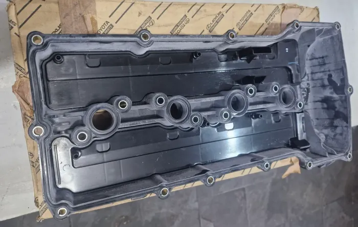 Tampa do Cabeçote Hilux e SW4 2005 a 2015 2.0 2.7 Genuina 