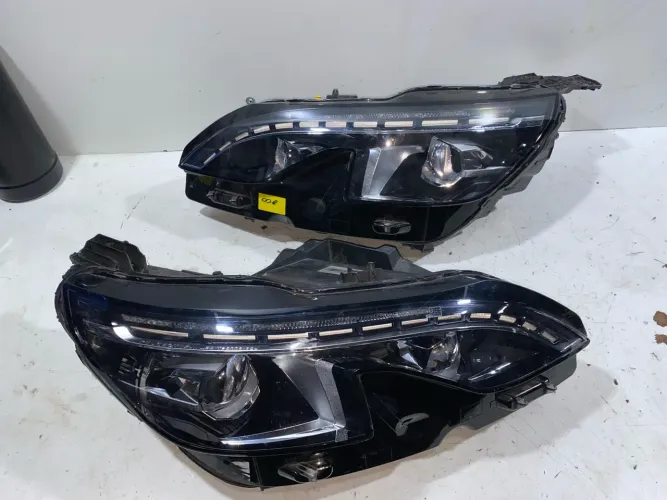 Farol Peugeot 3008 2020  