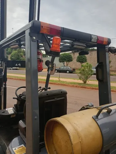 Empilhadeira Toyota 1.800 kg Seminova Revisada