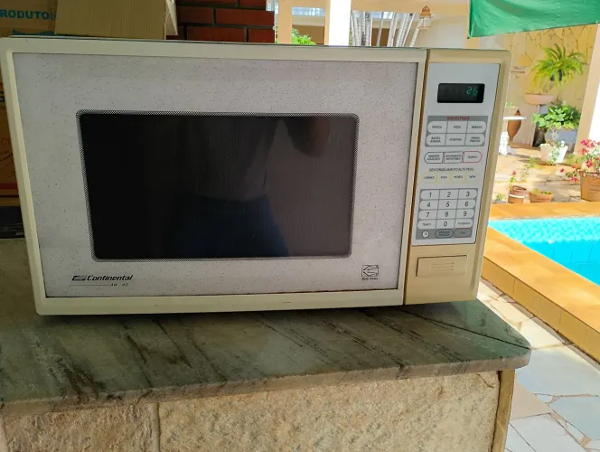Micro-ondas Continental AW 42