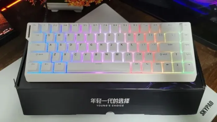Teclado Magnético MCHOSE ACE68 Switch Blue Ice (NOVO)