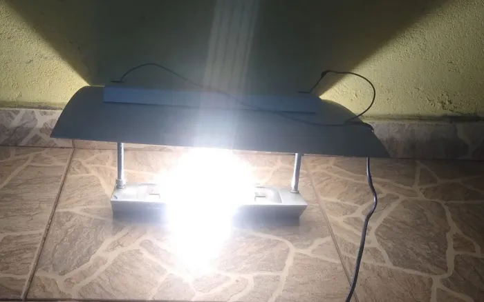 VENDE -SE 2 Luminária de teto moderna e elegante POR 80,