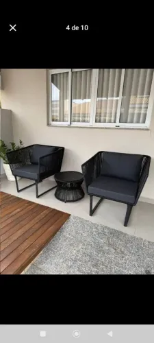 Jogo de poltronas mais mesinha