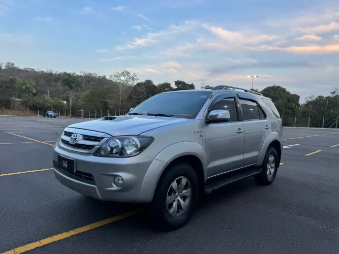 Toyota Hilux SW4 SRV D4-d 4X4 3.0 TDI Dies. AUT 2008