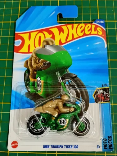 Hot Wheels -(Thunt )Triumph Tiger 100 1966