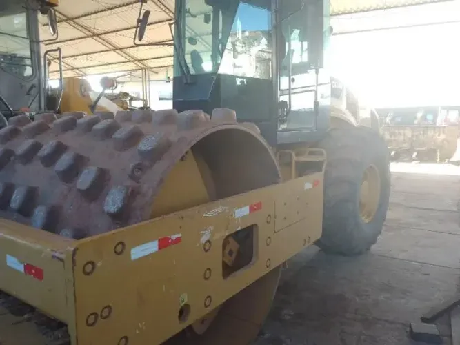 Rolo Compactador Caterpillar CS54B, ano 2015