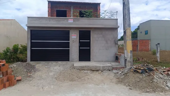 VENDO ESSA CASA NO CENTRO DE PINDORETAMA