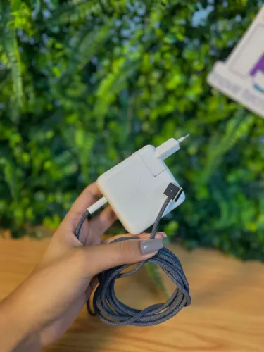 Fonte para MacBook MagSafe 3  USB- C  70W  Original Apple  