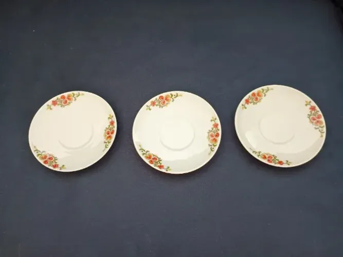 Lote com 3 pires cafezinho Porcelana Schmidt - 11,6cm diâmetro