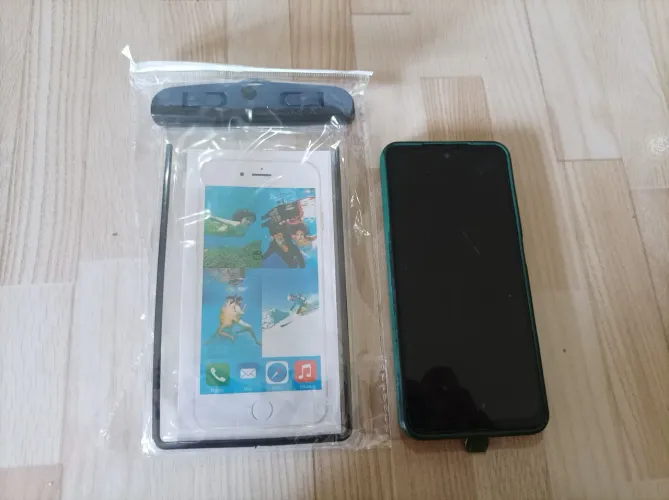 Capinha proteção água respingos celular 