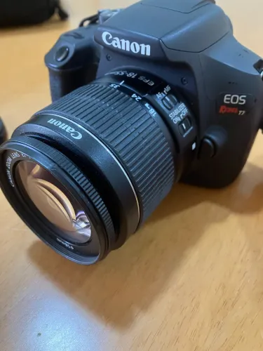 Canon Rebel T7 - Oportunidade Única