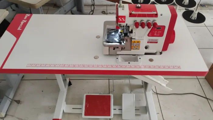 Maquina de Costura Overloque NOVA! (ATE 10 X)