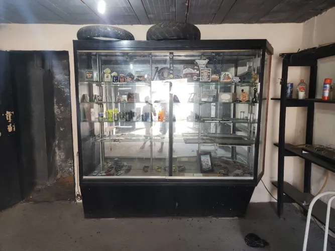 Balcão expositor vitrine de vidro  grande 
