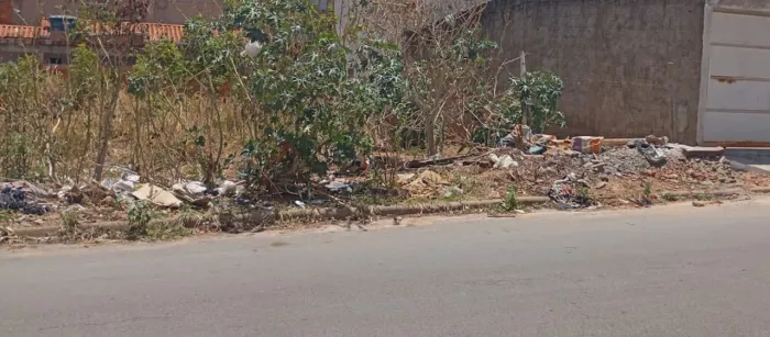Lote área comercial /Residencial Bairro Maracanã..