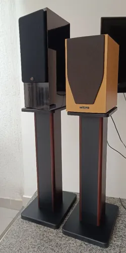 Pedestais para caixas acústicas Boockshelf OEM (Edifier Ss03) (sem logotipo).