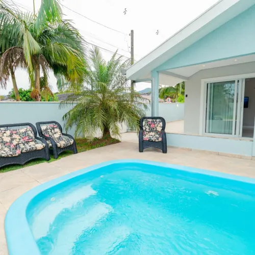 Casa Piscina, Ar-Condicionado para até 10 Pessoas em Matinhos