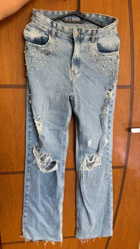 Calça destroyed Jeans com brilhos (veste 38)