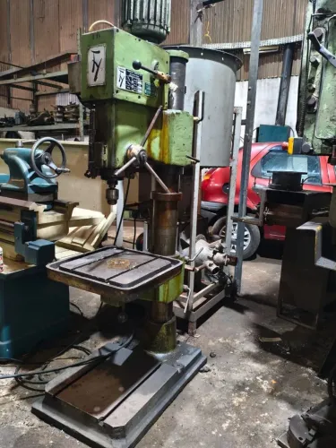 Furadeira yadoya S 35