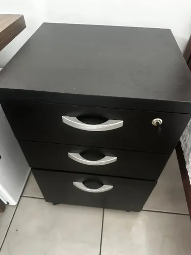 Armário de escritório.