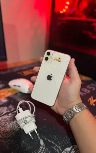 iPhone 11 - 128gb