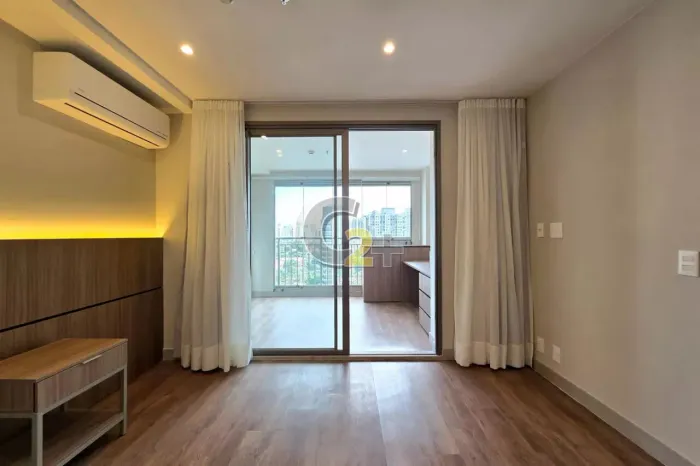 Apartamento Semi mobiliado para locação em Moema com 2 quartos, sem vaga