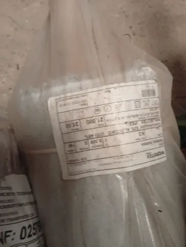 Tecido tipo lona são três rolos de 25mt cada somando o total de 75mt