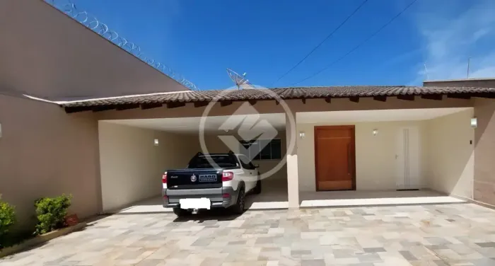 Casa à venda com 4 quartos, sendo 4 suítes 290 m²- Brasil - Uberlândia/MG codigo: 288043