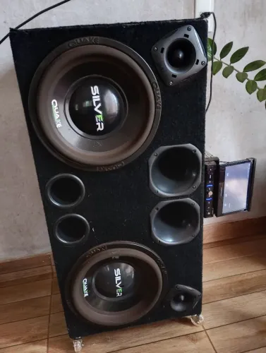 Som automotivo pra usar em casa barato demais $1.300