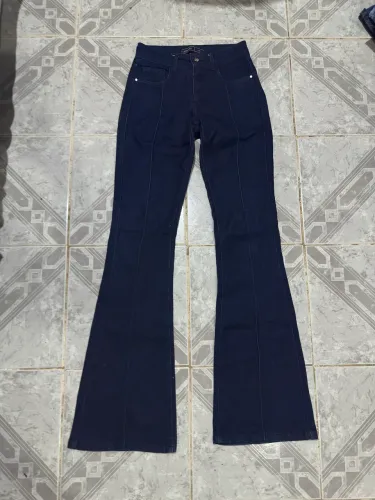 Calça flare tamanho 36