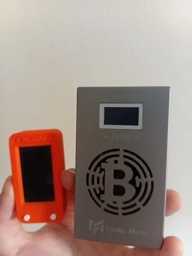 Vendo Minerador de Bitcoin Lucky Miner V6 com um NerdMiner V2 de brinde