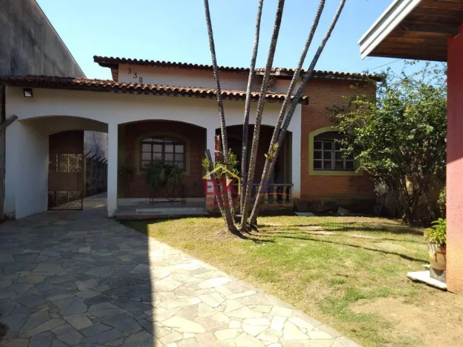 Chácara com 3 dormitórios à venda, 860 m² por R$ 750.000,00 - Santana - Pindamonhangaba/SP