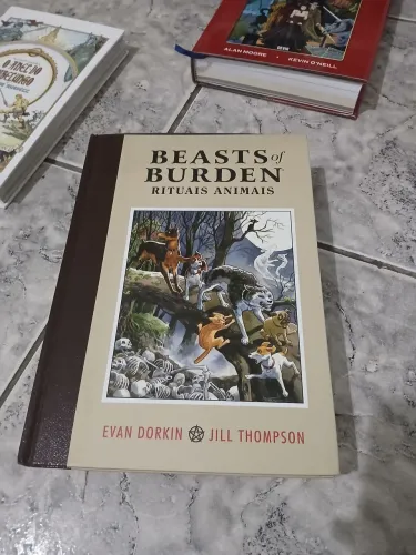 Hq Beasts Of Burden - Vol 1