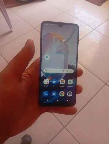 Moto E22