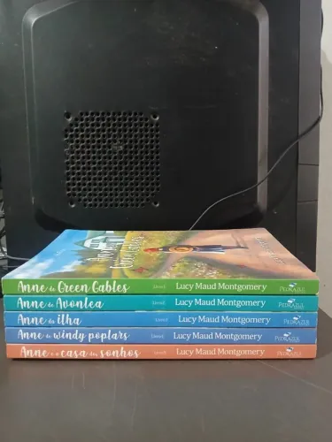 coleção 5 livros Anne de green gables