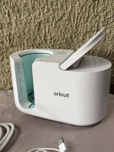 Prensa Térmica de Caneca Cricut Mug Press 500W 127V - Branco