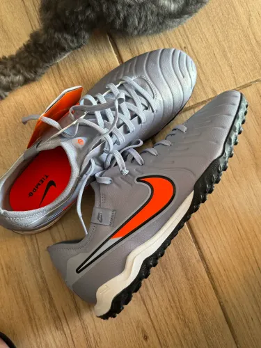 Chuteira Nike Tiempo 10 Pro Society