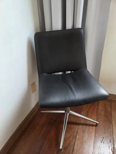 Cadeira escritório giratória