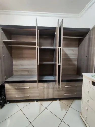 Guarda roupa casal grande usado