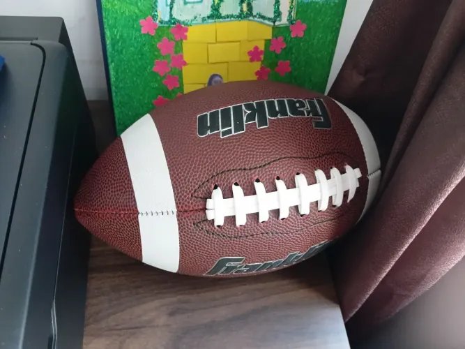 Bola de futebol Americano importada