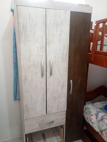 Guarda-roupa Solteiro 2 Gavetas Usado