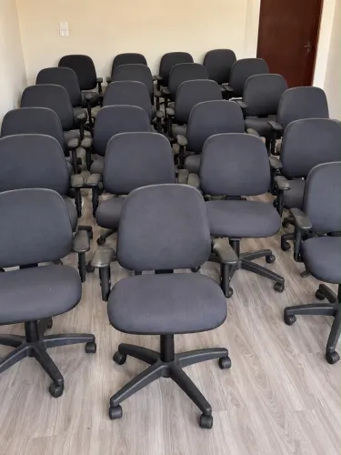 Cadeiras escritório flexform vinho