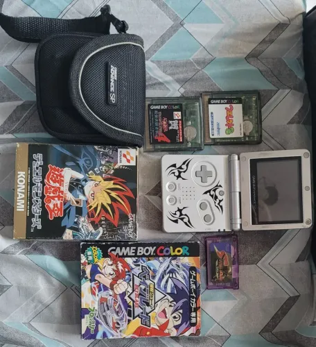 ? Game Boy Advance SP Tribal Original Nintendo + Coleção de Jogos Japoneses + SuperCard