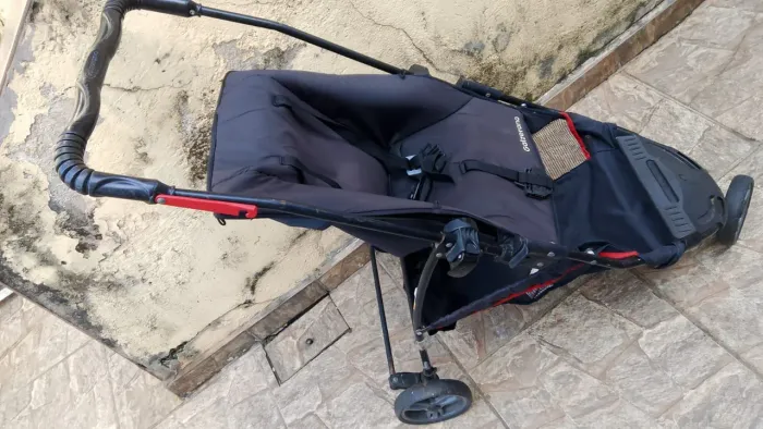 Carrinho de passeio bebê